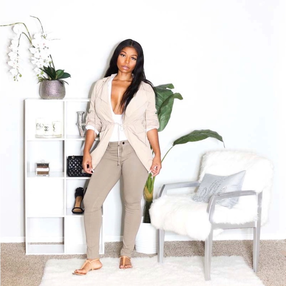 Beige Lightweight Drawstring Jacket With Slim Fit… - image 4